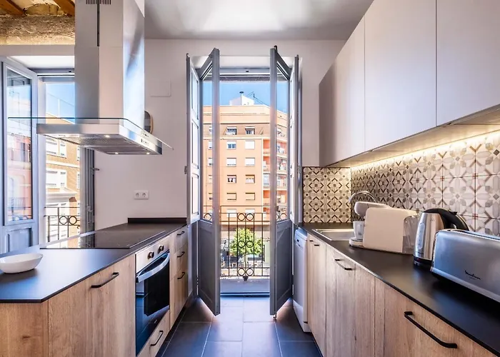Apartment Well Lit And Creatively Designed