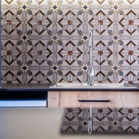 Well Lit And Creatively Designed * Βαλένθια