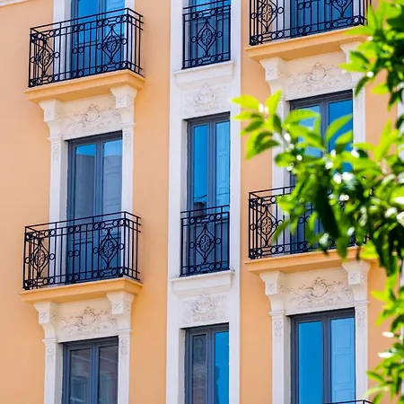 Well Lit And Creatively Designed * 발렌시아